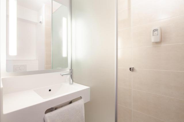 B&B Hôtel Thionville Centre Gare Porte du Luxembourg A31- Accueil de Nuit