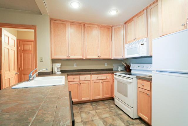 Summit 55 Apartment