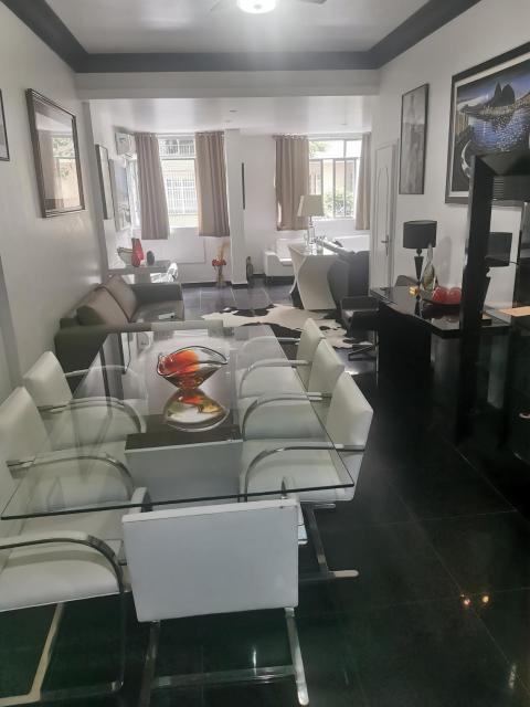 The best Copacabana Luxury Design 3 Bedroom room 3 bathroom 100 gigantic inch cinema tv top location 4 split ac