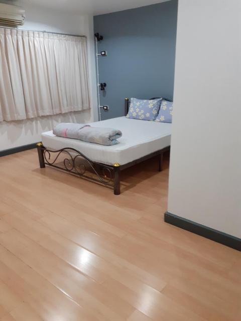 BaanSu Hostel