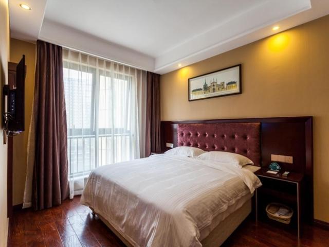 GreenTree Inn Chengdu high-tech Development West Zone Shidai Tian Street Express Hotel