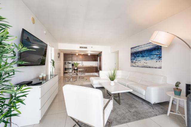ICON BRICKELL-29th FLOOR OCEAN VIEWS-FREE SPA