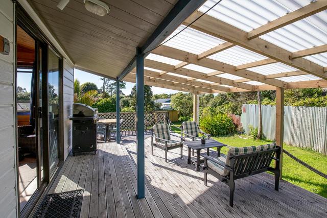 Nikauscapes - Hot Tub in Punakaiki Village