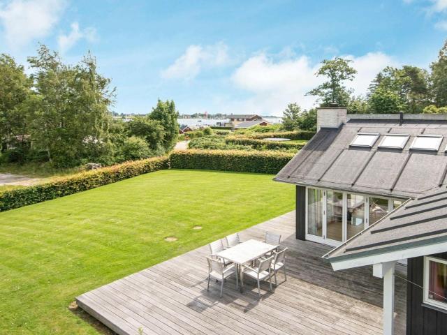 8 person holiday home in Juelsminde-By Traum