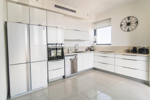 Gorgeous Design 3 BDR Apart - J Tower - Amazing View!