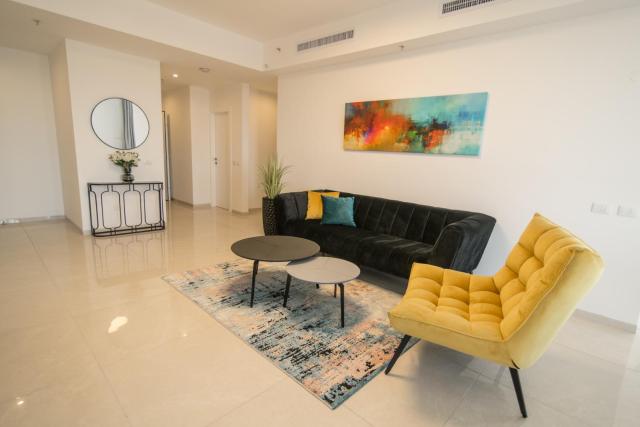 Gorgeous Design 3 BDR Apart - J Tower - Amazing View!