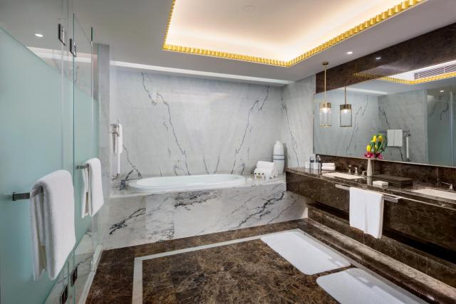 InterContinental Shanghai Jing' An by IHG