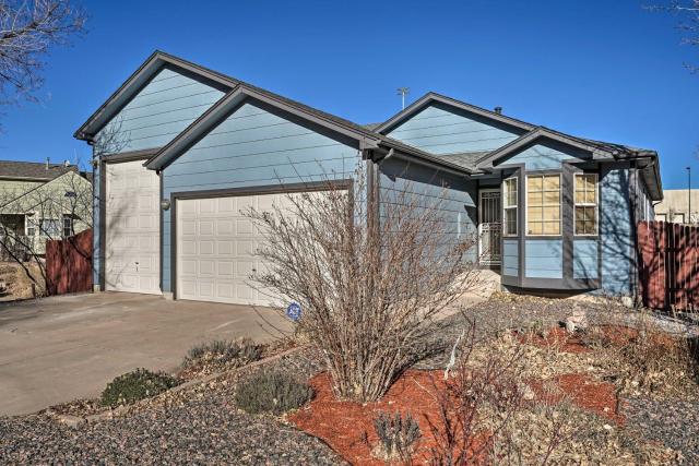 Updated Springs Home - 3 Mi to Garden of the Gods!