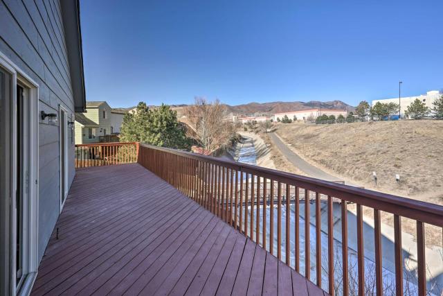 Updated Springs Home - 3 Mi to Garden of the Gods!