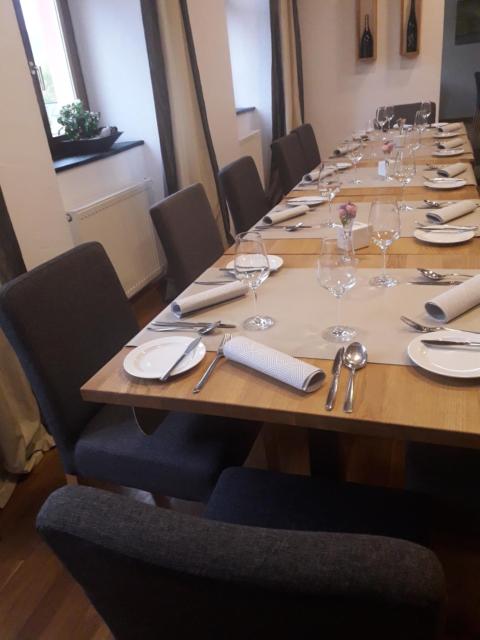 Hotel- Weingut- Moselloreley