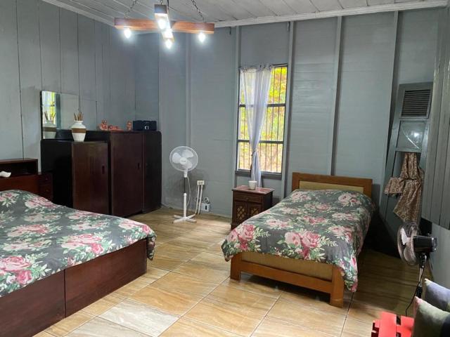 CASA PARA VACACIONAR ANTIGUA TIPO VINTAGe