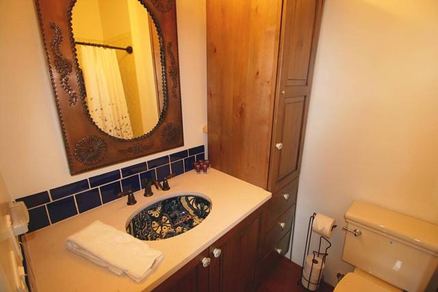 Closson Studio - Stylish - Near Plaza - Queen bed