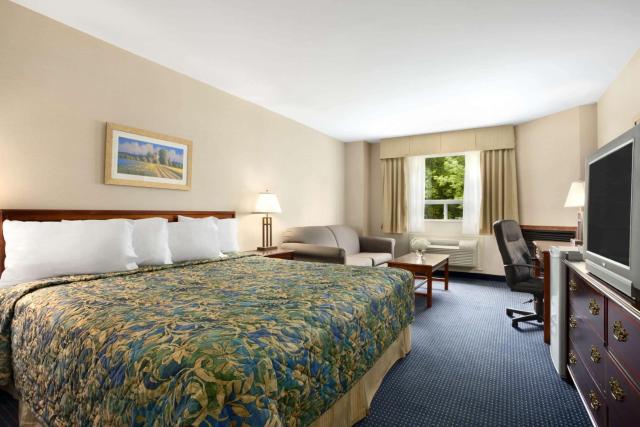Travelodge by Wyndham Trenton