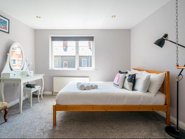 Luxury 2Bed 2Bath Townhouse - Perfect for Winter Stay - Pass the Keys