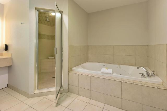 Holiday Inn Express & Suites Petoskey by IHG
