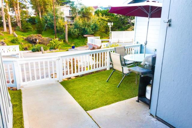 Ocean Echo Inn & Beach Cottages