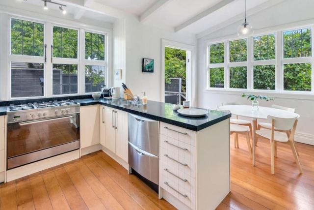 Classic Villa Retreat - Steps To Ponsonby Rd