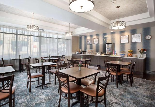 Hawthorn Suites by Wyndham-Oakland/Alameda