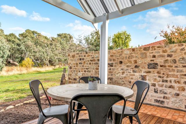Grandview Accommodation - The Elm Tree Apartments