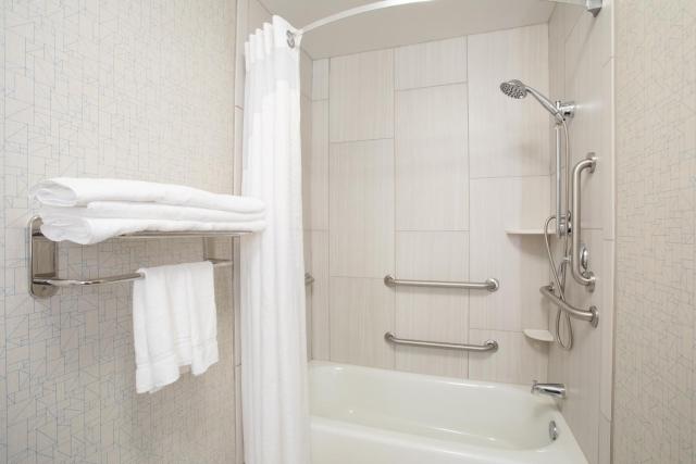 Holiday Inn Express Hotel & Suites Longmont by IHG