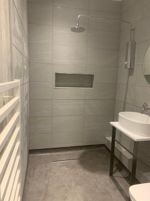 1 bed river apartment on the docks