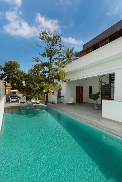 LA VILLA by Villavi