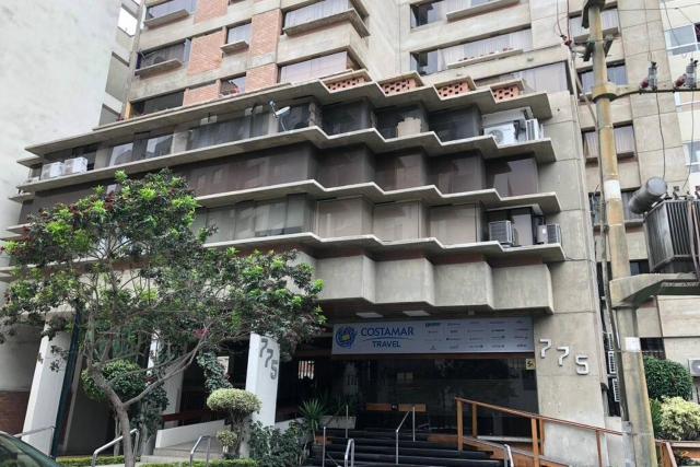 6 - Departamento de 2 dormitorios en area turistica de Miraflores