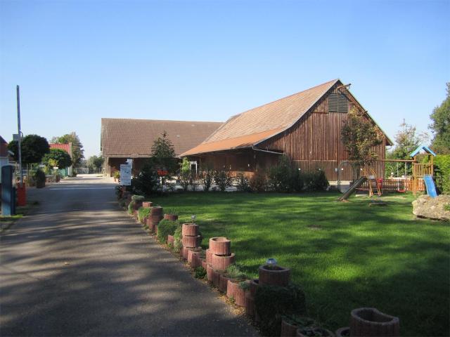 Schlaffass-Camping Gutshof Donauried