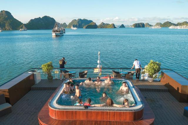 La Casta Cruise Luxury Ha Long Bay Experience Private Cabin with Ocean View Balcony and Bathtub