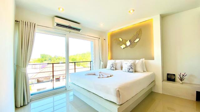 The Palms Residence - SHA Extra Plus