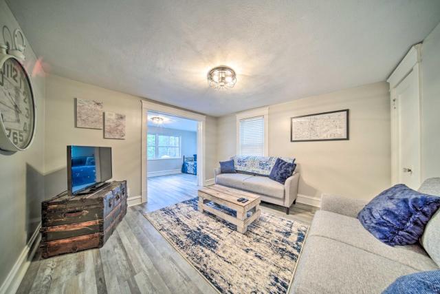 Meadville Apartment w/ Deck < 2 Mi to Allegheny!