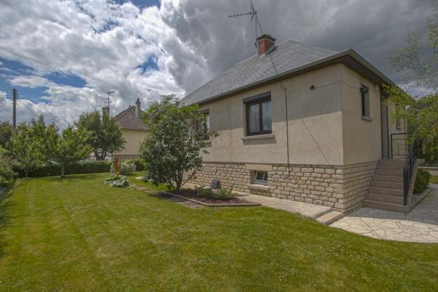 COSY HOUSE garden free parking