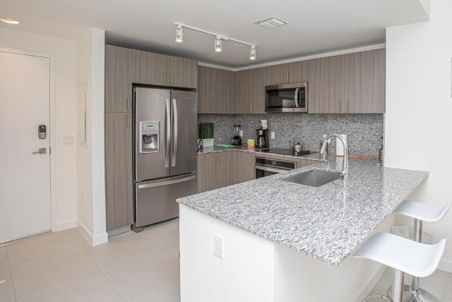 Luxury 2BD Apartment in Downtown Doral