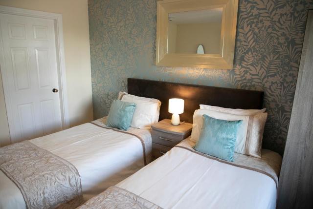 Arch House B&B & Apartments