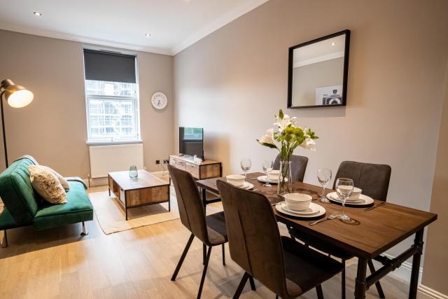 Deluxe Modern 1&2 Bed Apartments Near Brighton Beach & Station