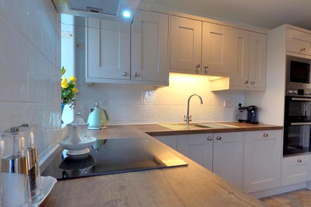Hillcrest Luxury Apartment