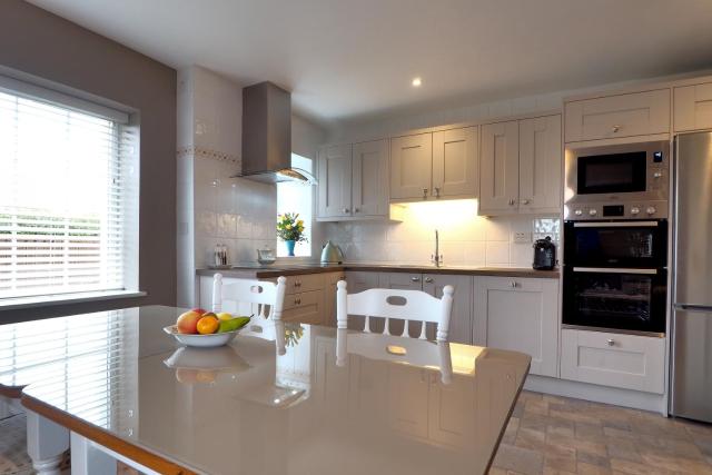 Hillcrest Luxury Apartment