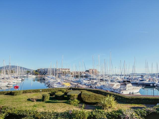 Apartment Les Deux Voiles-1 by Interhome