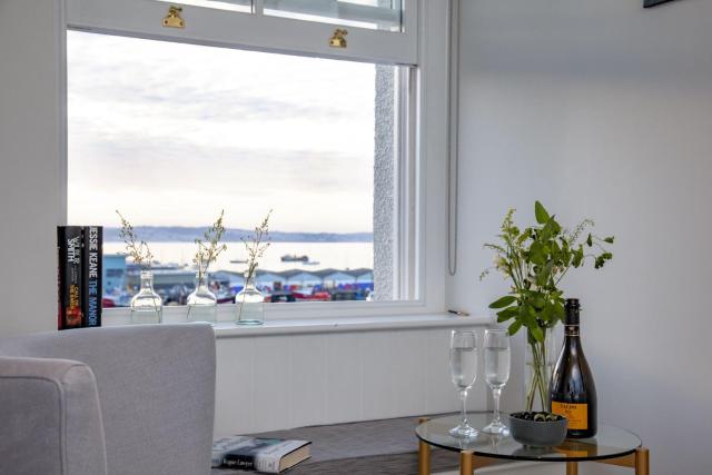 Leader Suite - Sea View - Free Wi-Fi