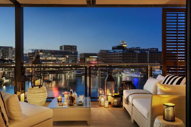 Point Residence Waterfront Luxury Auckland NZ