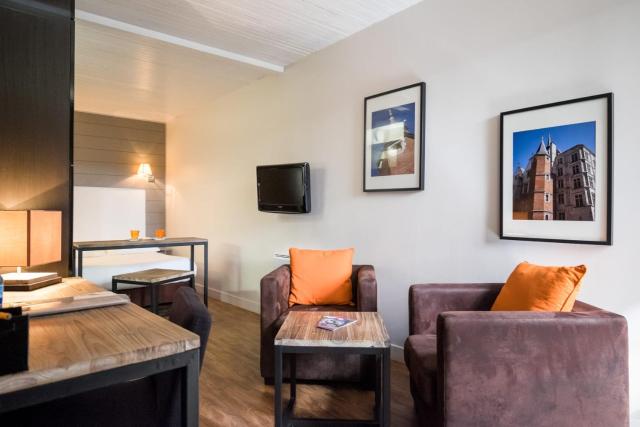 Vieille Bourse - Studio close to stations and old city - Welkeys