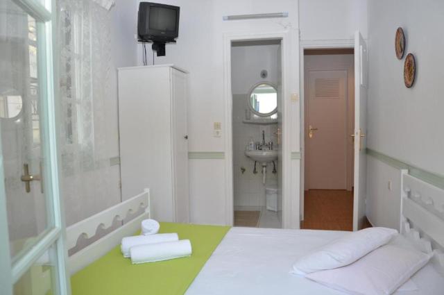 Aegli Rooms