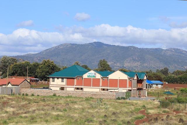 The 4 JS Bed and Breakfast Emali