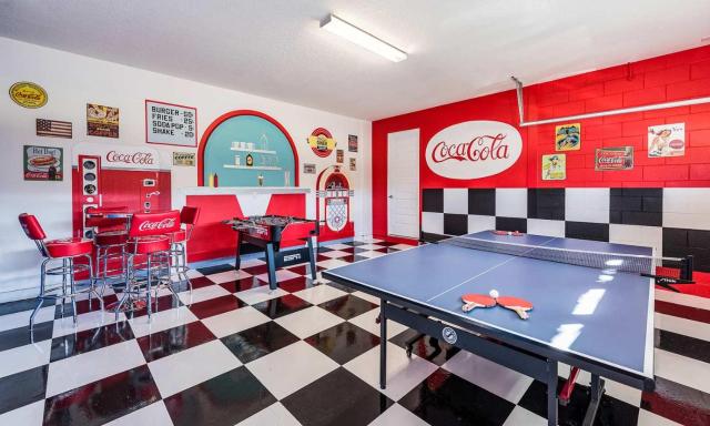 Timeless Fun 8 Bdrm Villa with Games Room at Encore
