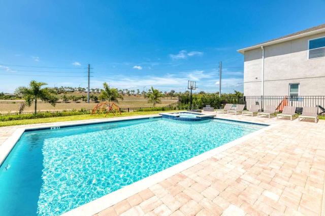 Grand 11 Bdrm Villa with Games Room at Encore