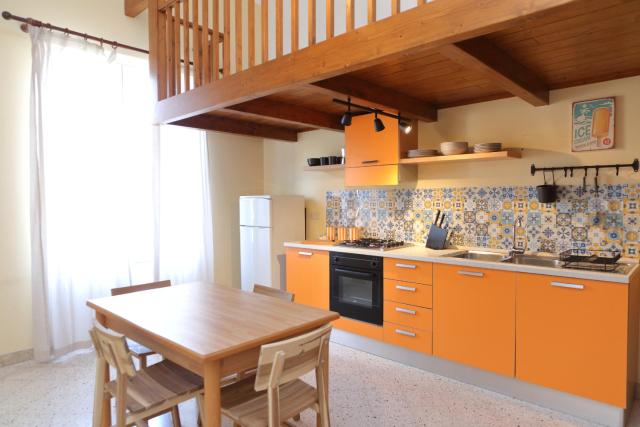 Sunny Flat - SELF Apartments