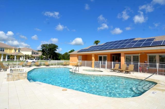 3 bed Town Home With Splash Pool! townhouse