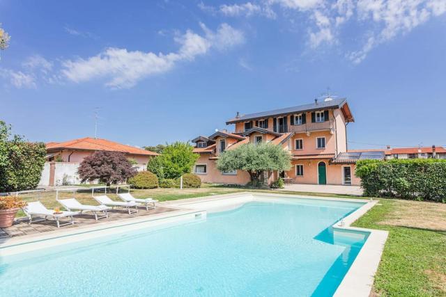 Villa near Milan with swimming pool