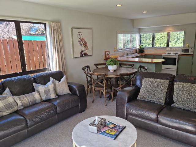 56 Conical Hill Road