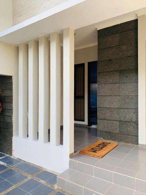 Platinum Setrasari Guest House 5BR Private Pool Bandung